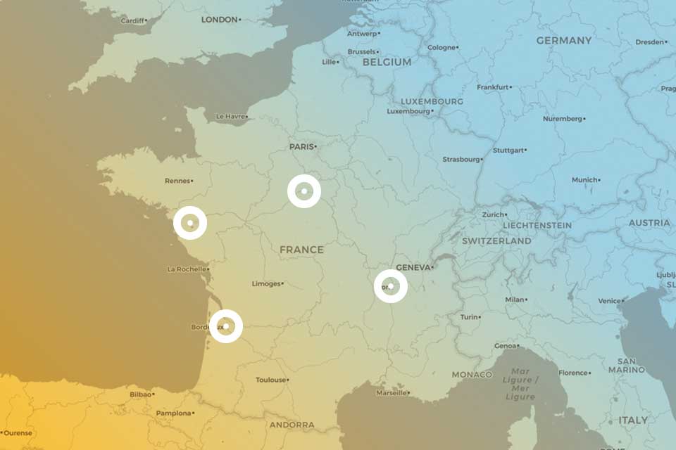 Carte des agences ADEN. Pages énergies renouvelables et contact. Map of ADEN branches. Renewable energies and contact pages.